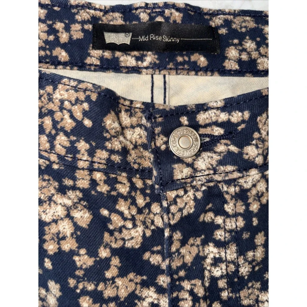 Levis product pair